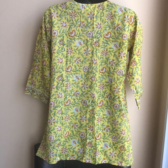 3 for $35 Cutie tunic Sz S 🕉 - Picture 3 of 3